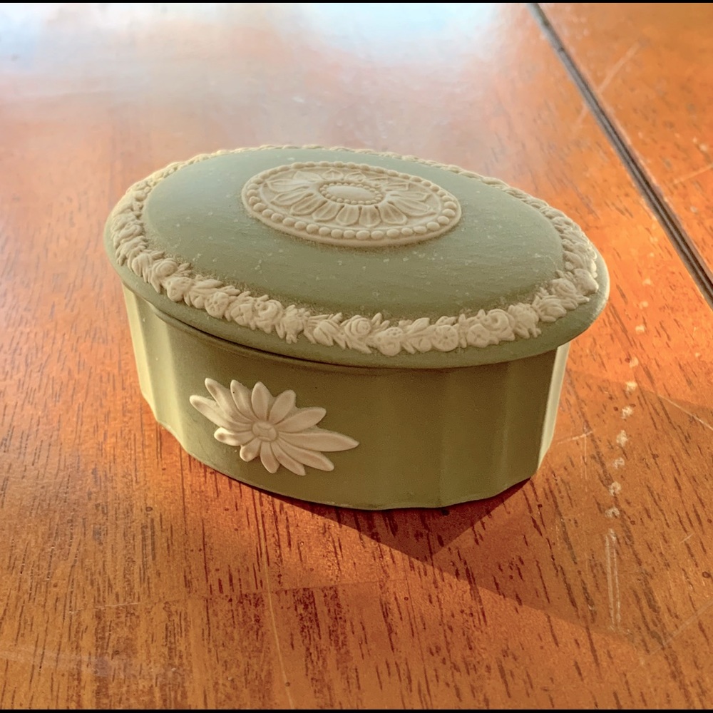 Wedgwood jewelry dish
